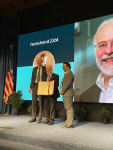 Abruña receives award